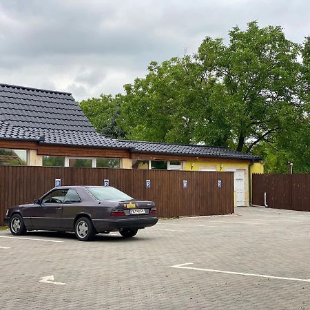 Blueline Motel Jászberény 외부 사진